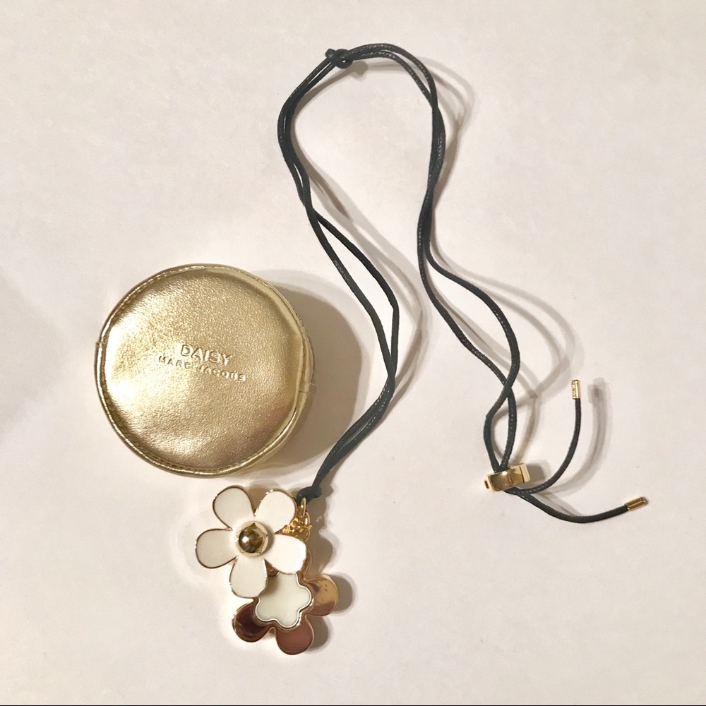 NEW - Marc Jacobs Solid Daisy Perfume